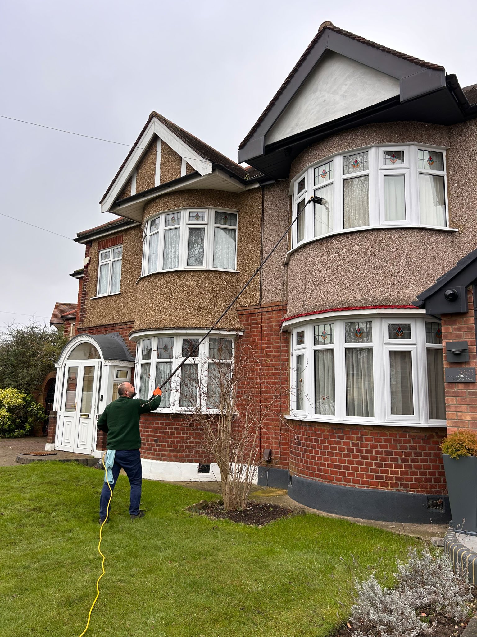 Window Cleaning in Tottenham by DP Window & Gutter Cleaning